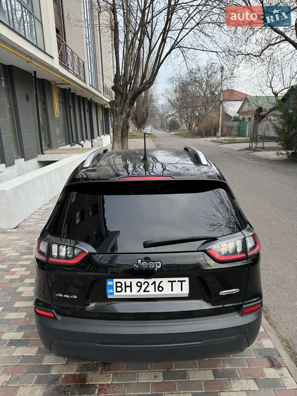 Внедорожник / Кроссовер Jeep Cherokee 2018 в Одессе фото 9 Внедорожник / Кроссовер Jeep Cherokee 2018 в Одессе