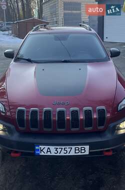 Внедорожник / Кроссовер Jeep Cherokee 2014 в 