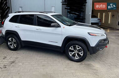 Позашляховик / Кросовер Jeep Cherokee 2015 в Вижниці