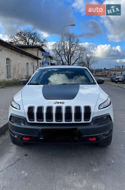 Позашляховик / Кросовер Jeep Cherokee 2015 в Вижниці