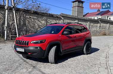 Внедорожник / Кроссовер Jeep Cherokee 2018 в 