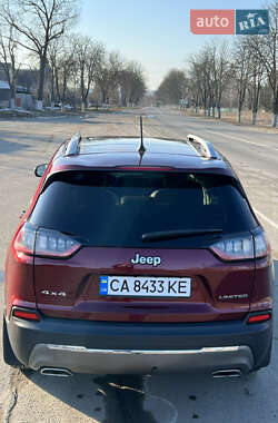 Позашляховик / Кросовер Jeep Cherokee 2019 в 