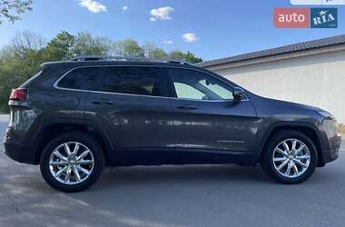 Внедорожник / Кроссовер Jeep Cherokee 2016 в 