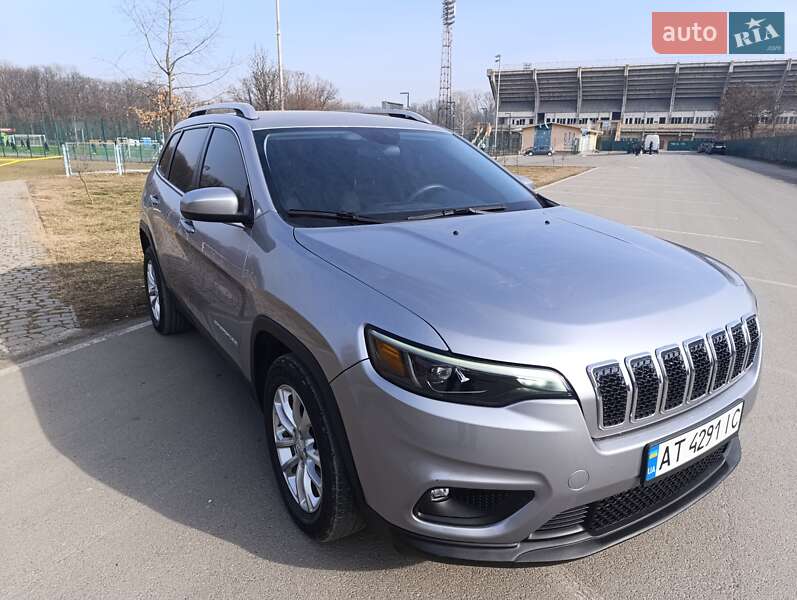 Внедорожник / Кроссовер Jeep Cherokee 2019 в Ивано-Франковске