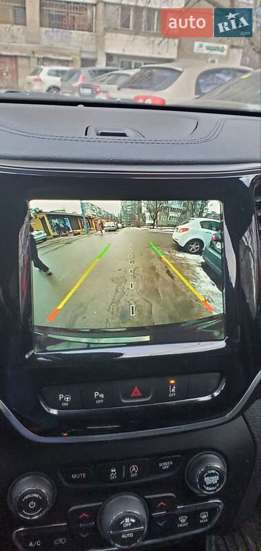 Внедорожник / Кроссовер Jeep Cherokee 2020 в Киеве