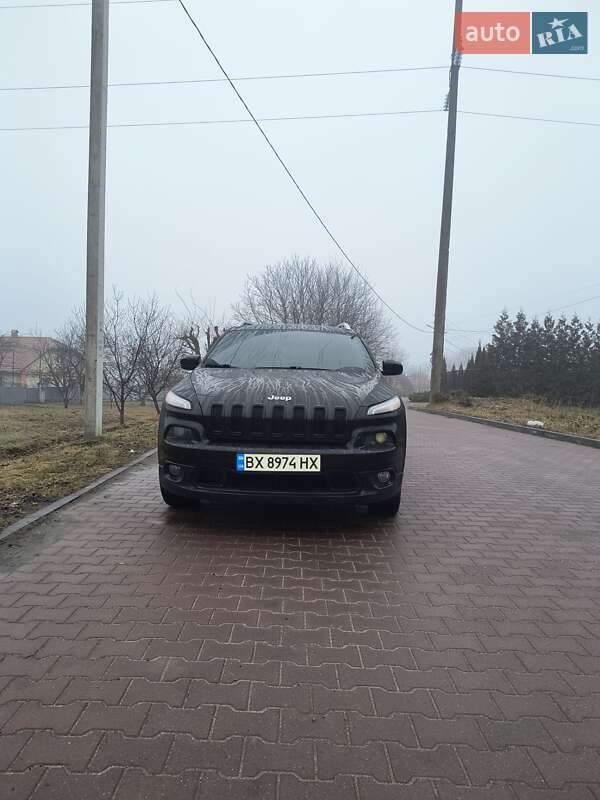 Внедорожник / Кроссовер Jeep Cherokee 2014 в Хмельницком