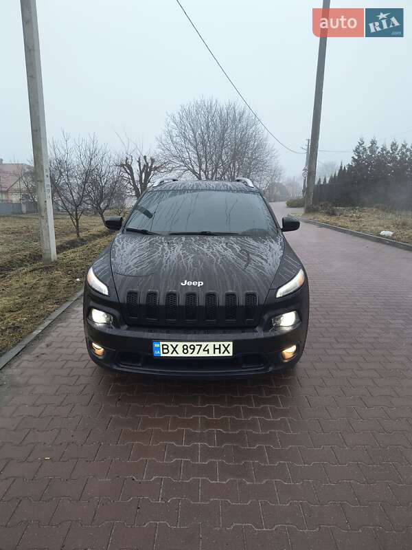 Внедорожник / Кроссовер Jeep Cherokee 2014 в Хмельницком