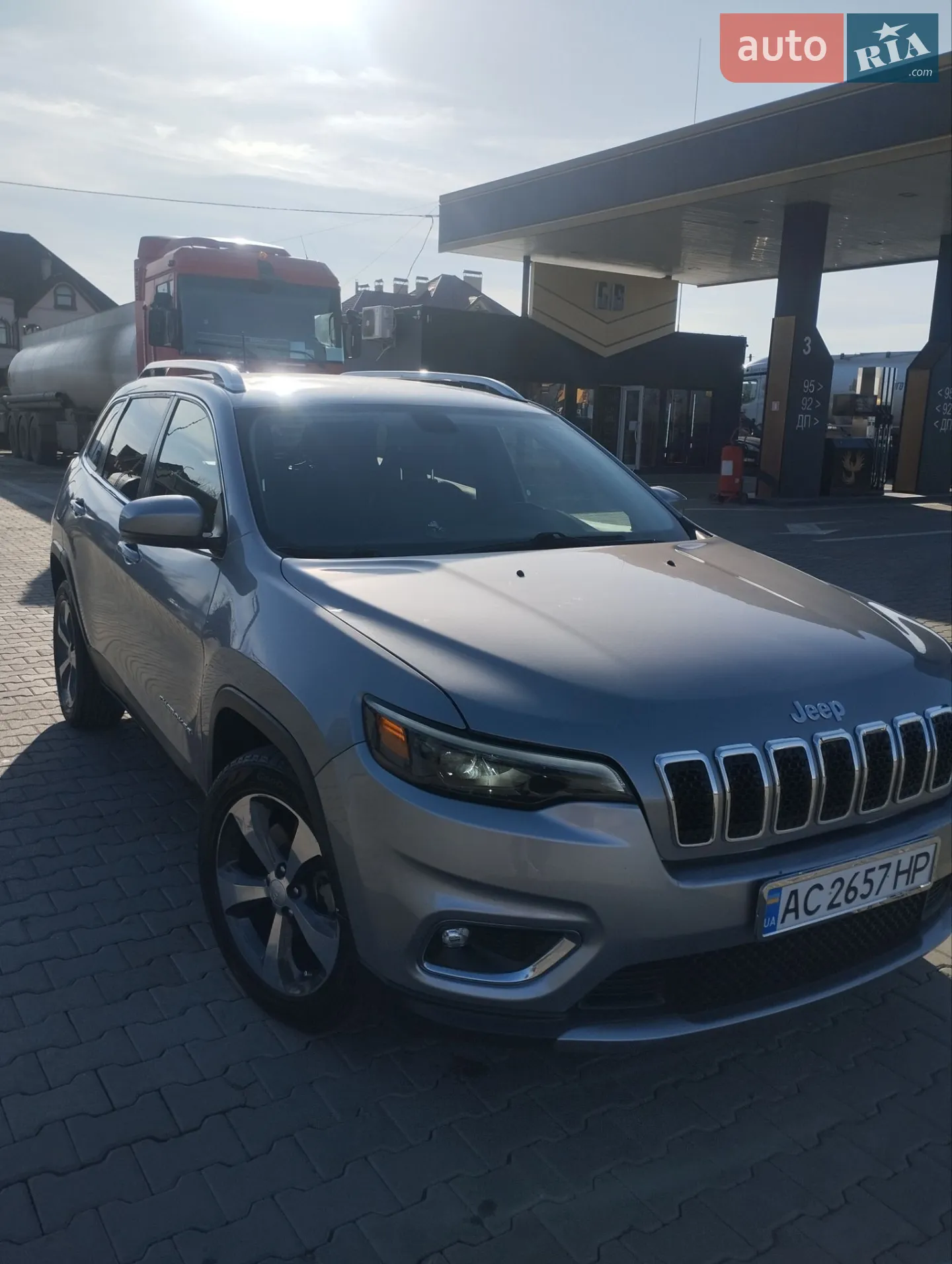 2018 Jeep Cherokee - мініатюра 9