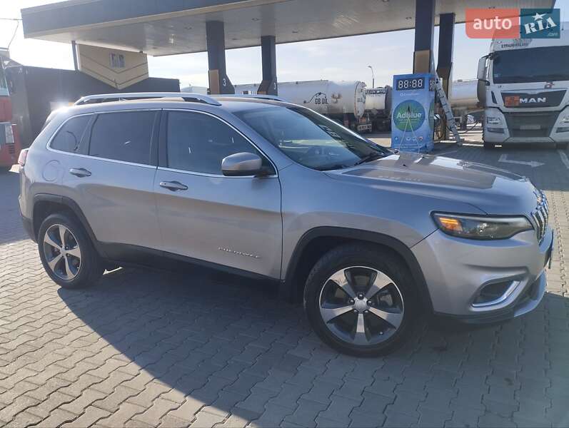 Внедорожник / Кроссовер Jeep Cherokee 2018 в Киеве
