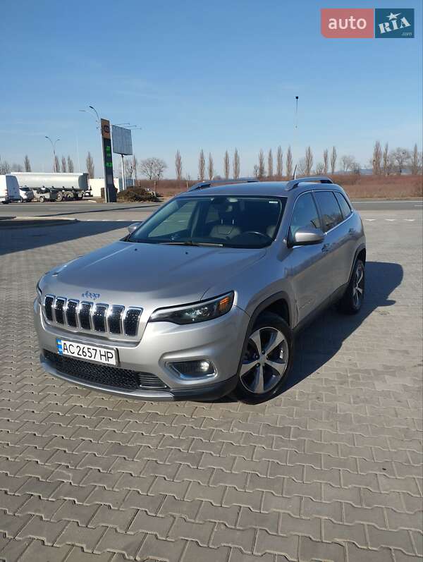Внедорожник / Кроссовер Jeep Cherokee 2018 в Киеве