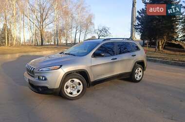 Внедорожник / Кроссовер Jeep Cherokee 2015 в 