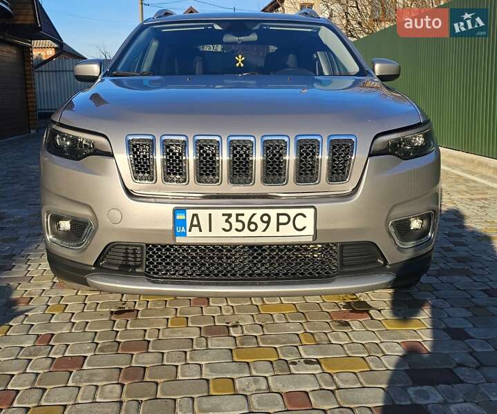 Позашляховик / Кросовер Jeep Cherokee 2018 в 