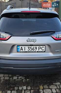 Позашляховик / Кросовер Jeep Cherokee 2018 в 