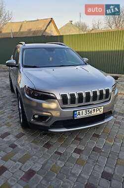 Позашляховик / Кросовер Jeep Cherokee 2018 в 