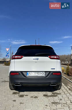 Внедорожник / Кроссовер Jeep Cherokee 2016 в 