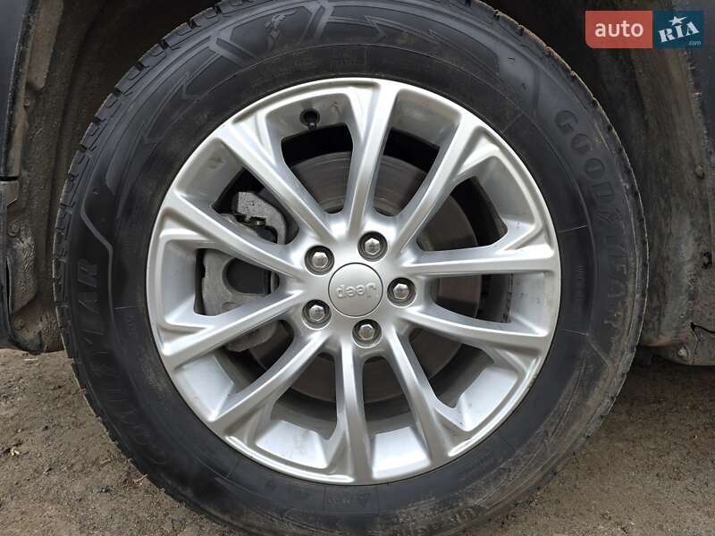 Позашляховик / Кросовер Jeep Cherokee 2018 в Львові