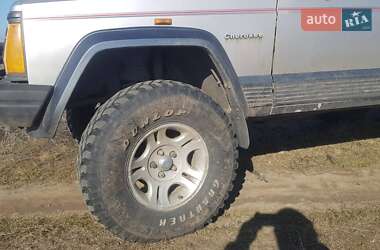 Внедорожник / Кроссовер Jeep Cherokee 1992 в Светловодске