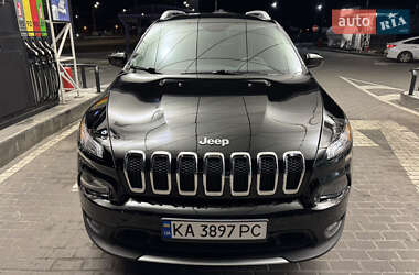 Внедорожник / Кроссовер Jeep Cherokee 2017 в Киеве