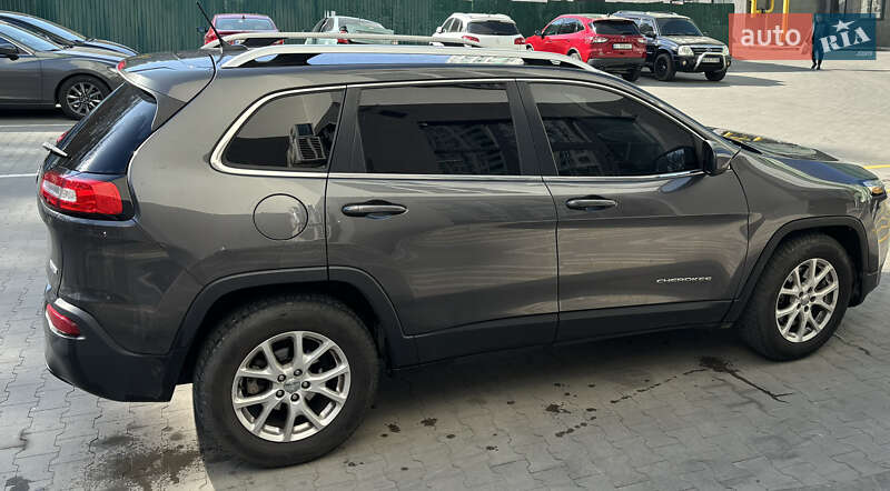 Внедорожник / Кроссовер Jeep Cherokee 2016 в Киеве фото 7 Внедорожник / Кроссовер Jeep Cherokee 2016 в Киеве