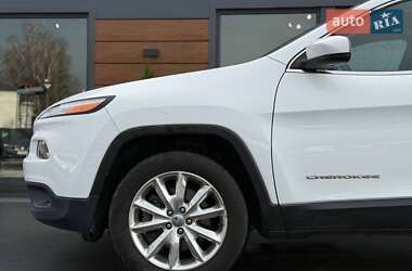 Позашляховик / Кросовер Jeep Cherokee 2016 в 