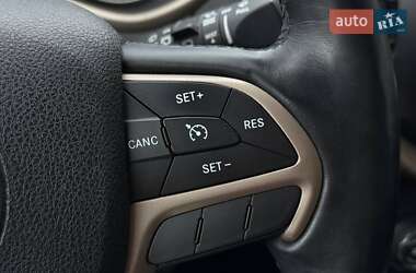 Позашляховик / Кросовер Jeep Cherokee 2016 в 