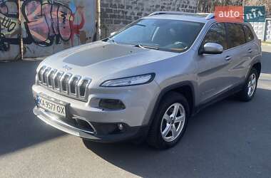 Внедорожник / Кроссовер Jeep Cherokee 2015 в 