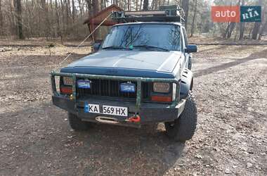 Позашляховик / Кросовер Jeep Cherokee 1994 в Гадячі