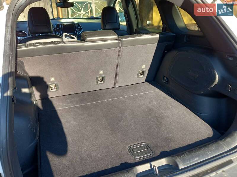 Позашляховик / Кросовер Jeep Cherokee 2020 в Полтаві