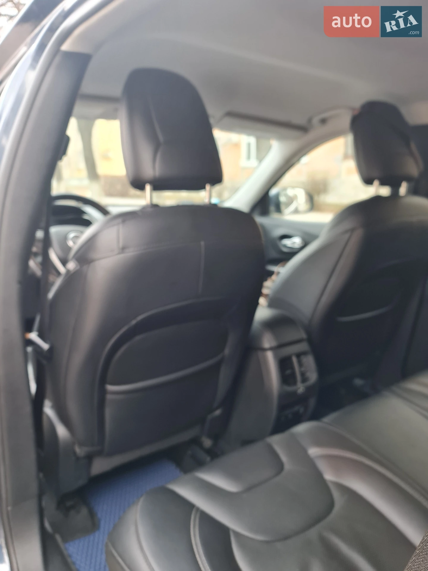 2019 Jeep Cherokee - мініатюра 4