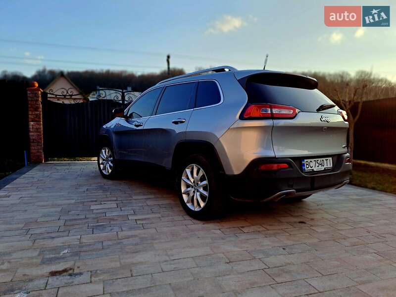 Позашляховик / Кросовер Jeep Cherokee 2016 в Жовкві фото 26 Позашляховик / Кросовер Jeep Cherokee 2016 в Жовкві