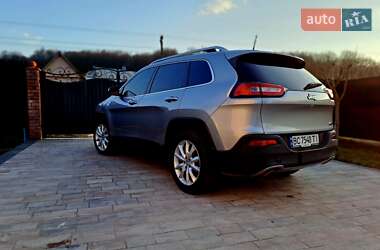 Внедорожник / Кроссовер Jeep Cherokee 2016 в 