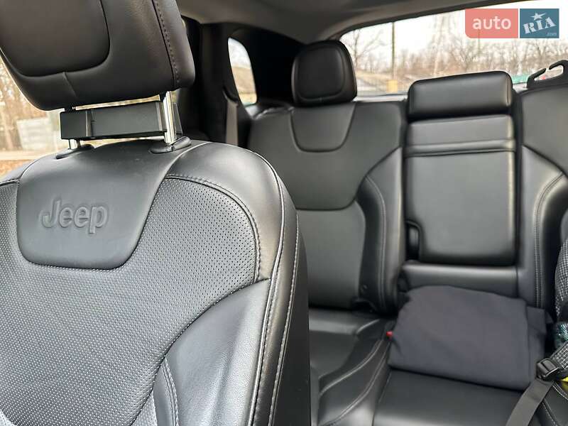 Внедорожник / Кроссовер Jeep Cherokee 2019 в Полтаве фото 16 Внедорожник / Кроссовер Jeep Cherokee 2019 в Полтаве