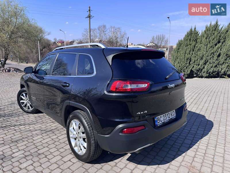 Внедорожник / Кроссовер Jeep Cherokee 2015 в Львове