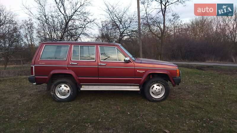 Внедорожник / Кроссовер Jeep Cherokee 1988 в Бережанах
