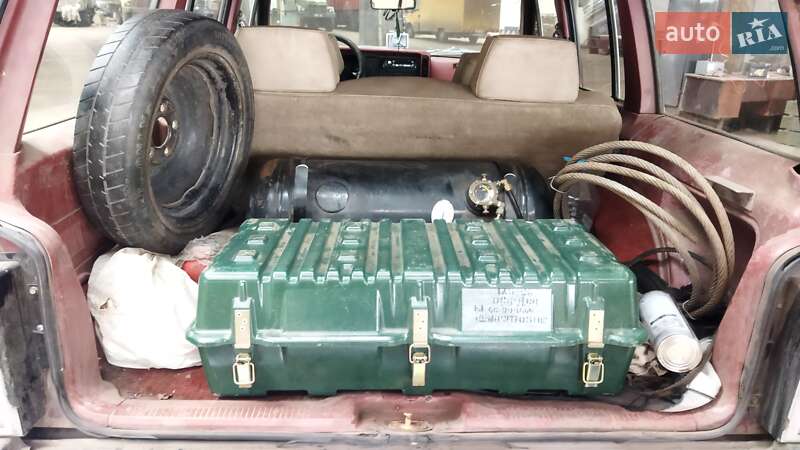 Внедорожник / Кроссовер Jeep Cherokee 1988 в Бережанах