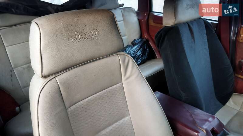 Внедорожник / Кроссовер Jeep Cherokee 1988 в Бережанах