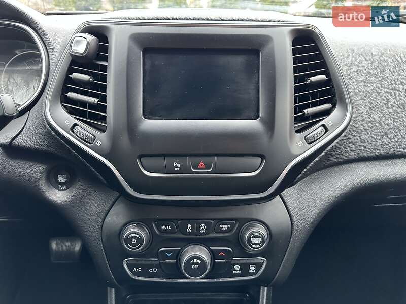 Позашляховик / Кросовер Jeep Cherokee 2019 в Києві фото 16 Позашляховик / Кросовер Jeep Cherokee 2019 в Києві
