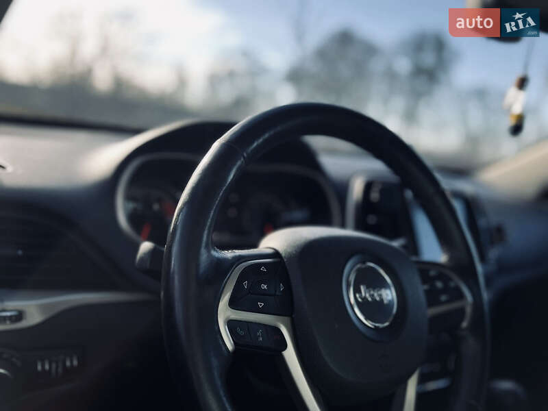 Позашляховик / Кросовер Jeep Cherokee 2015 в Рівному фото 11 Позашляховик / Кросовер Jeep Cherokee 2015 в Рівному