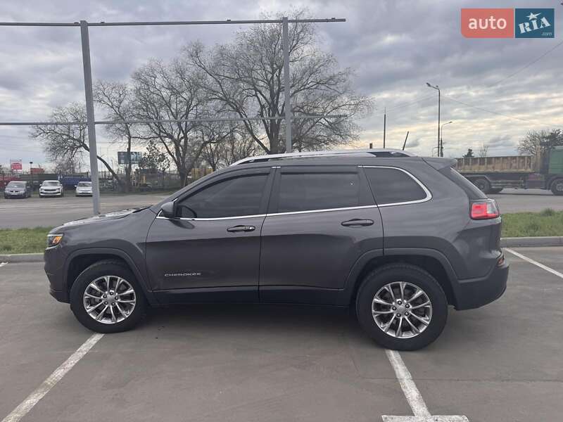 Внедорожник / Кроссовер Jeep Cherokee 2018 в Одессе