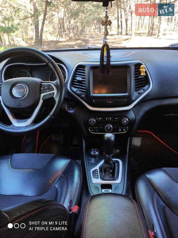 Позашляховик / Кросовер Jeep Cherokee 2015 в Охтирці