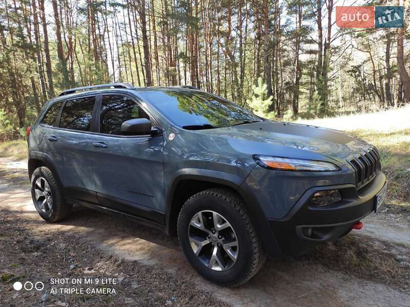 Позашляховик / Кросовер Jeep Cherokee 2015 в Охтирці