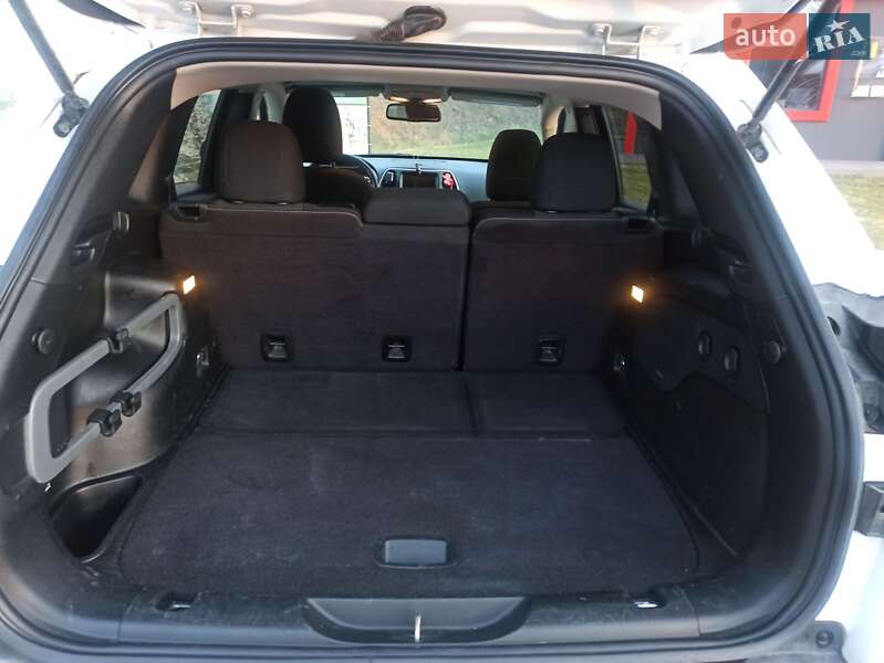 Внедорожник / Кроссовер Jeep Cherokee 2016 в Тернополе