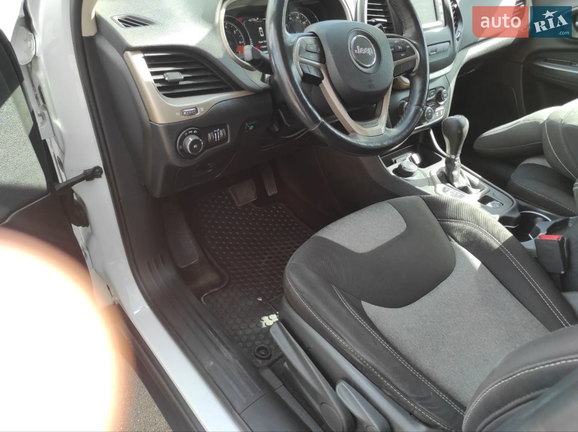 2014 Jeep Cherokee - мініатюра 14