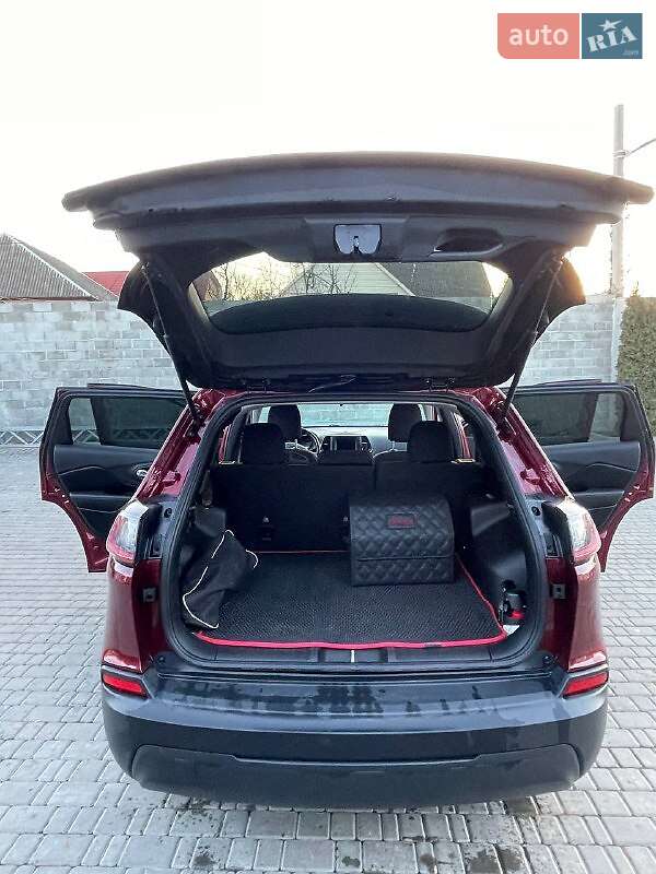 Внедорожник / Кроссовер Jeep Cherokee 2019 в Кропивницком