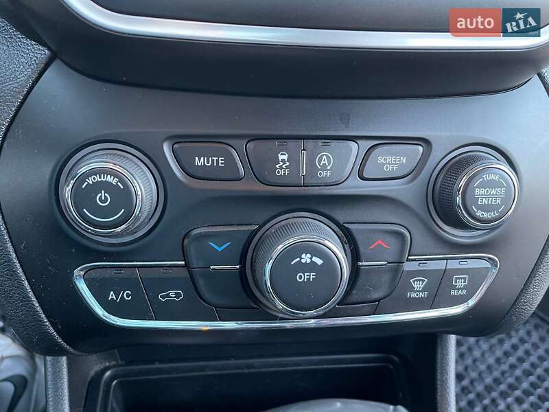Внедорожник / Кроссовер Jeep Cherokee 2019 в Кропивницком