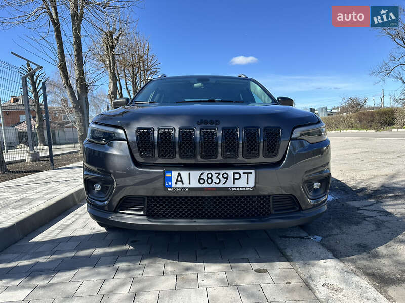 Внедорожник / Кроссовер Jeep Cherokee 2018 в 