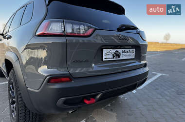 Внедорожник / Кроссовер Jeep Cherokee 2019 в 