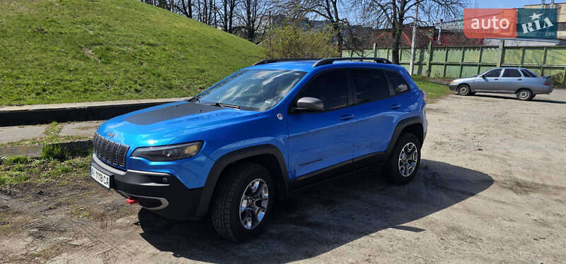Внедорожник / Кроссовер Jeep Cherokee 2020 в 
