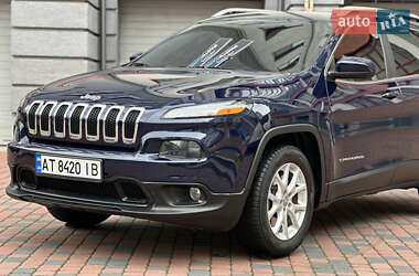 Внедорожник / Кроссовер Jeep Cherokee 2015 в 