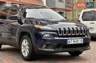 Внедорожник / Кроссовер Jeep Cherokee 2015 в 